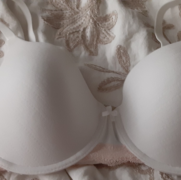 Adore Me Bras *** NEW *** - Picture 2 of 3